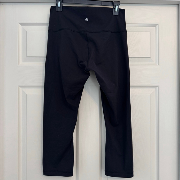 Lululemon Black Capri Legging Size 10 - Picture 1 of 7